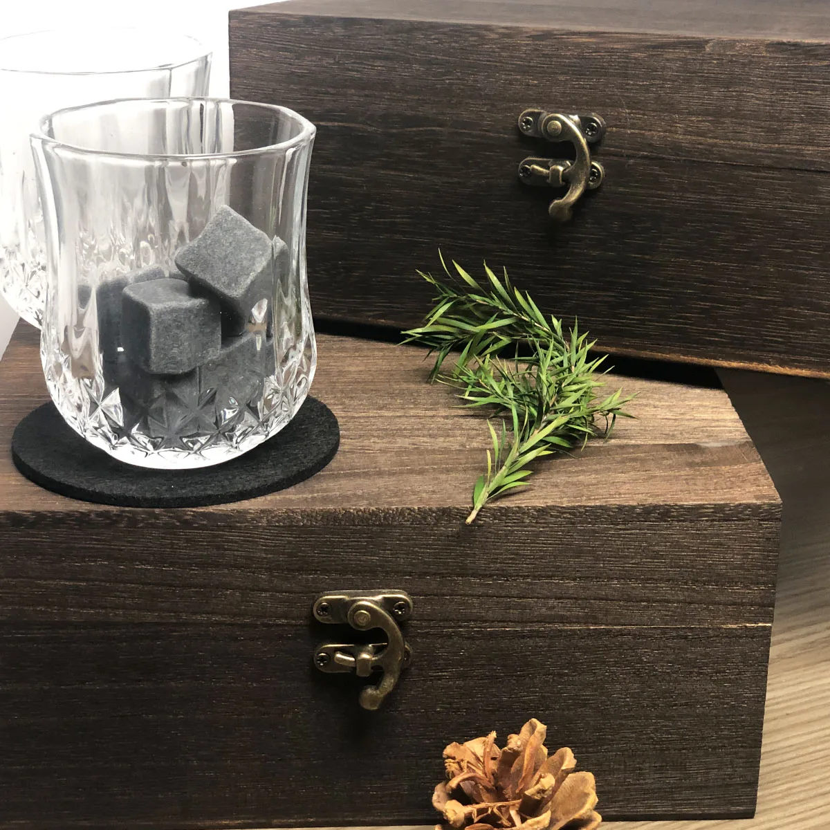 Whiskey Gifts for Men Father's Day Present Whiskey Granite Chilling Stones Scotch Bourbon for Dad Husband Birthday Party Wedding