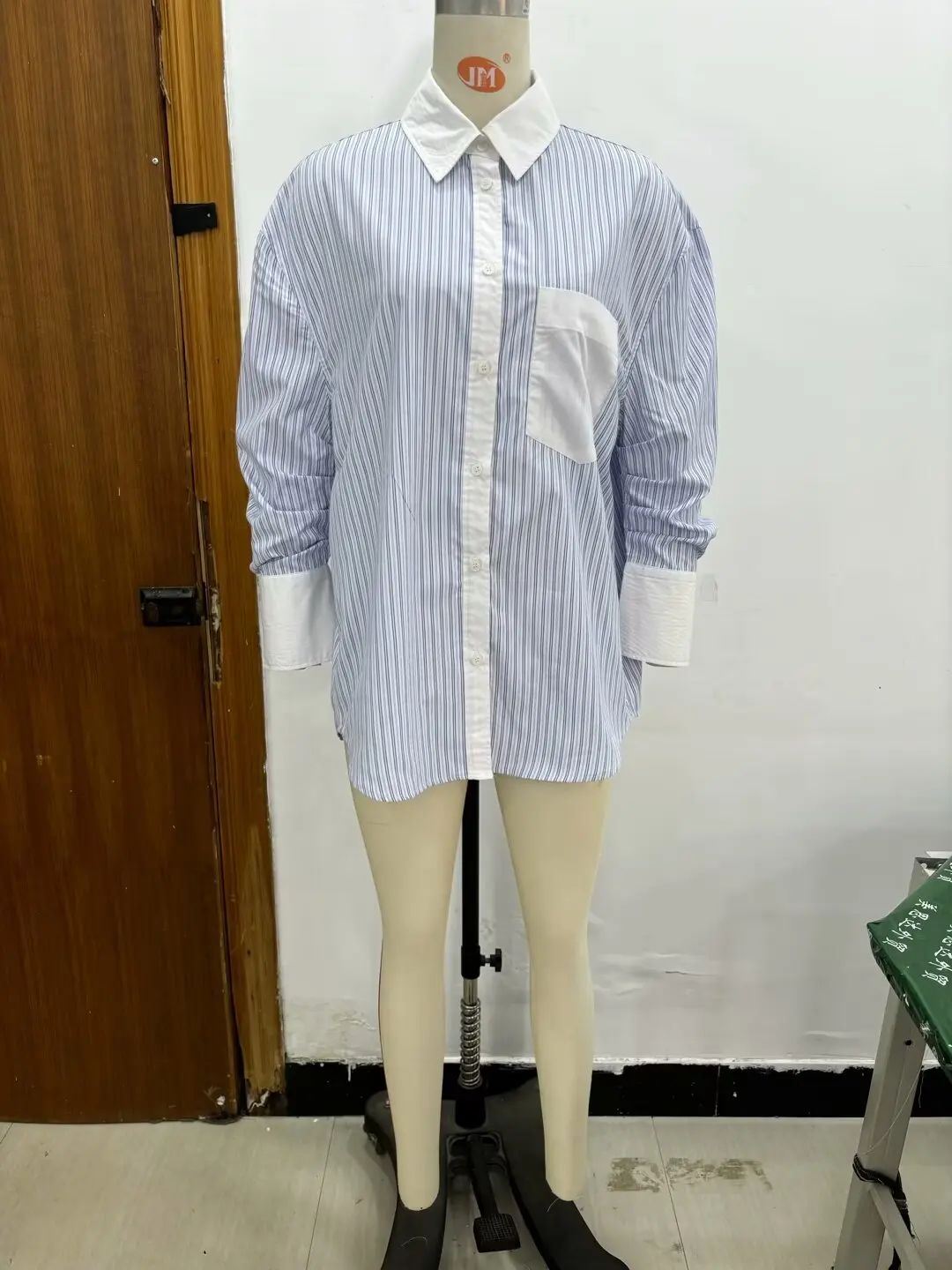 TRAFZA-Camisa de peito único listrado feminino, streetwear de bolso popeline, camisa solta dobrada, moda verão casual, 2022