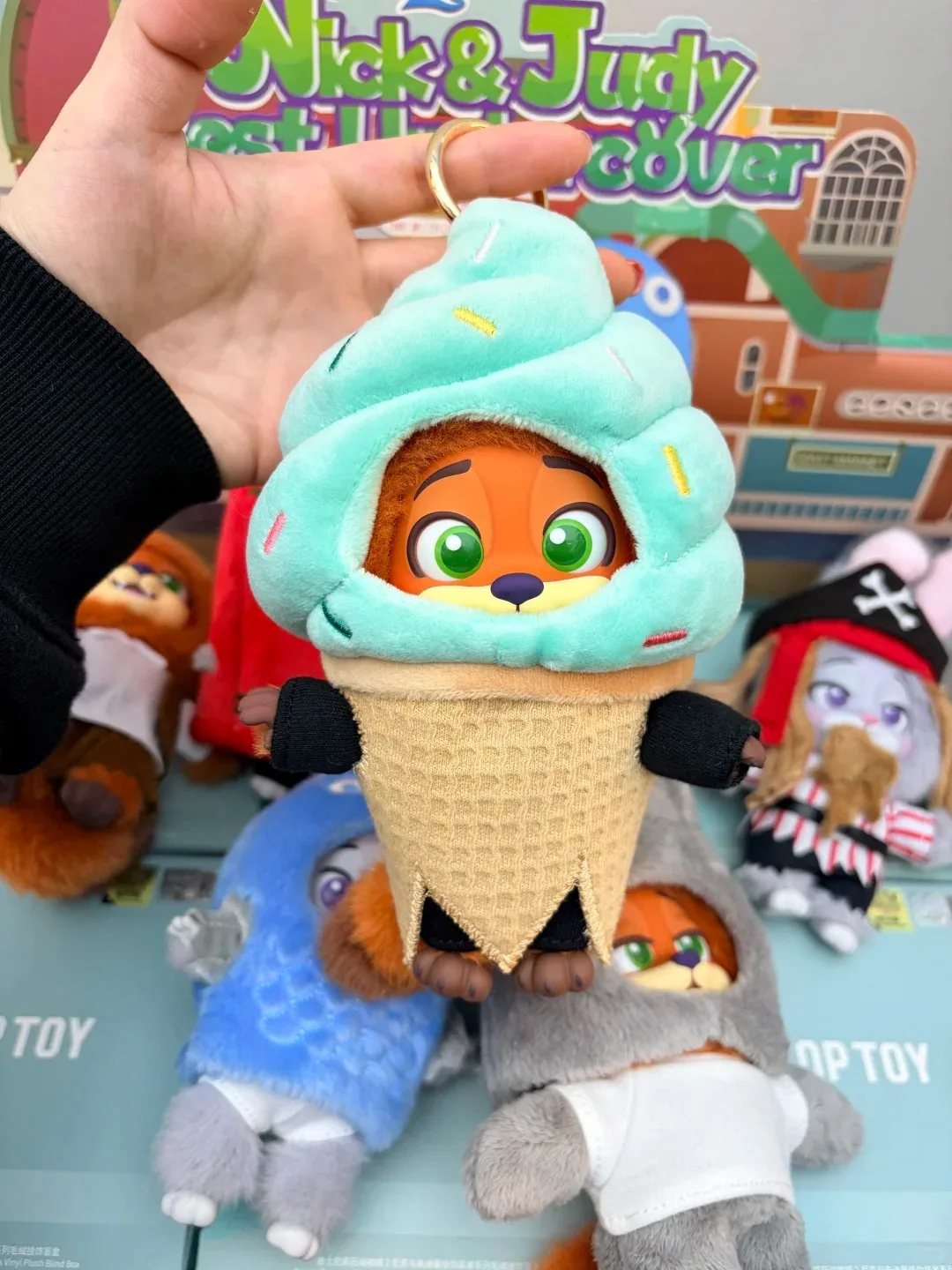 جديد حقيقي Zootopia2 سلسلة Disguiser أفخم صندوق أعمى لطيف جودي صندوق غامض عمل الشكل أنيمي دمية نيك المفاتيح الهدايا #4