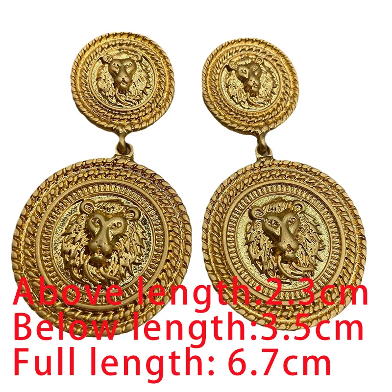 تشينغداو-أقراط رأس الأسد الملك العتيقة في العصور الوسطى ، إبرة ذهبية من الفضة ، مشابك أذن سائدة ، دافئة ، محفورة ، غربية