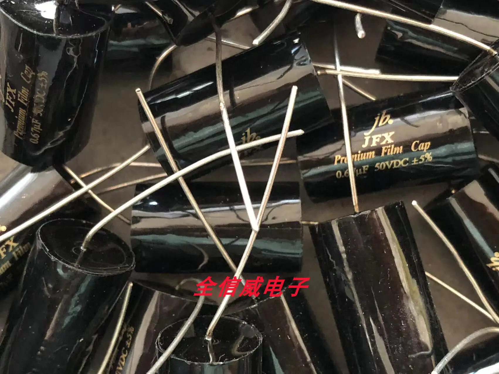 wholesale 2pcs/10pcs jb JFX 50V 0.67UF high-fidelity NP gold-plated audio tube amplifier coupling capacitor free shipping
