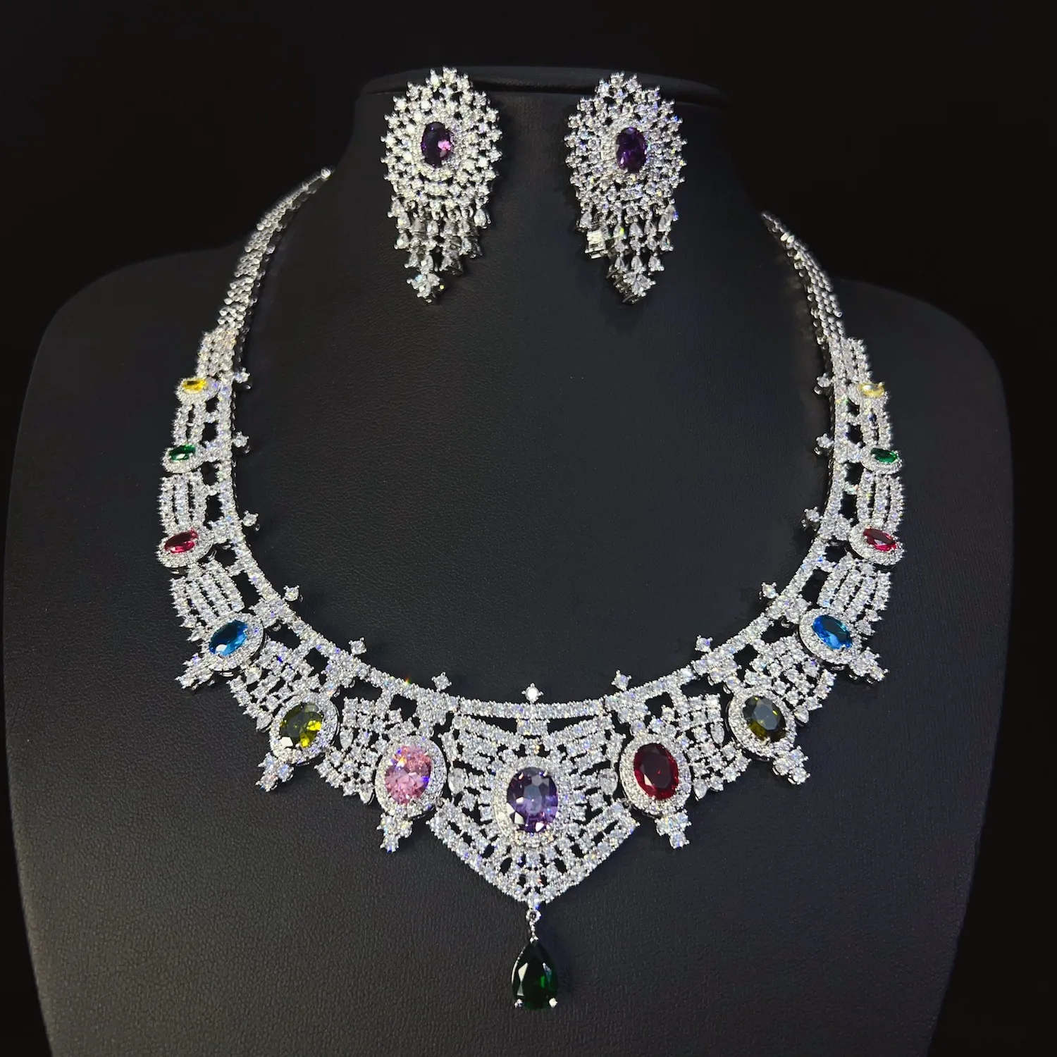 ByI European and American Style Exquisite Color Necklace and Earrings Women's Jewelry Set Women's Wedding Birthday Gift M-1122