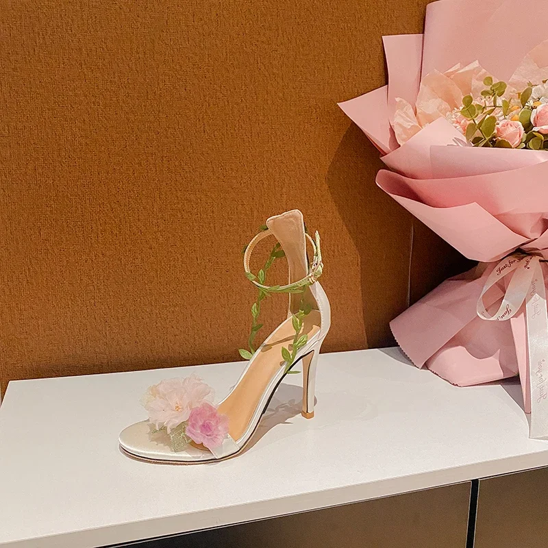 2024 Summer New Pink Fairy Style Flower Vine Open Toe Thin Heel High Heels, Women's Style One Line Sandals