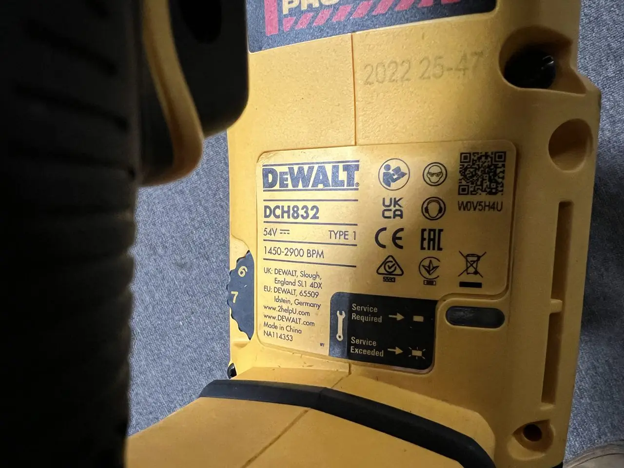 DeWALT DCH832  60V SDS MAX Cordless Lithium-Ion Chipping 6.0AH battery second-hand