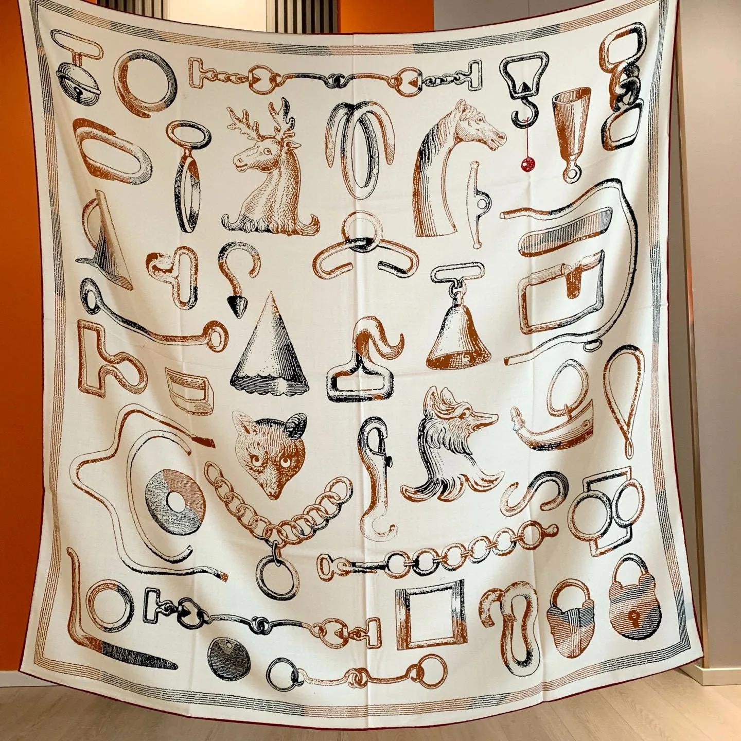 

Роскошный женский шелковый шарф из 70% шерсти и 30% — двусторонняя модная и теплая шаль тем же цвета — декоративный платок 135 см.