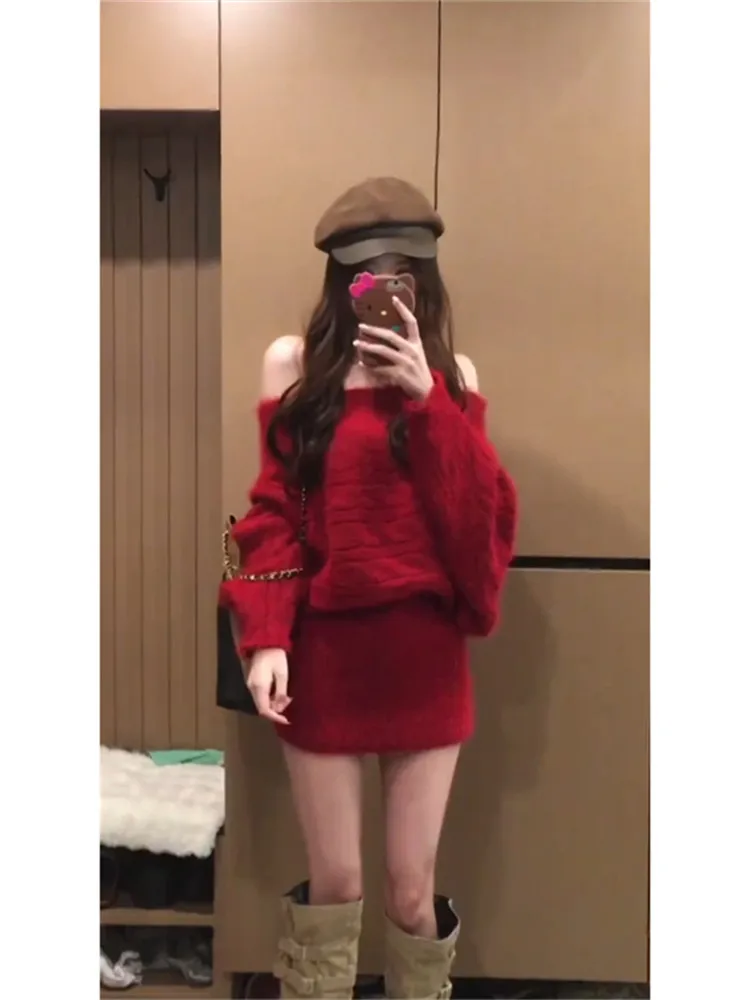 

Комплект из двух предметов с открытыми плечами: женская модная весенняя коллекция, юбка с завышенной талией для стройности и универсальный вязаный топ с длинными рукавами