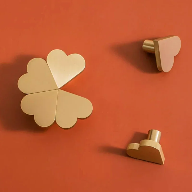 Goldene Kindergriffe für Möbel aus reinem Messing, Schubladenknöpfe in exquisiter Pfirsichherzform, Kinderzimmerdekoration, Kinderknöpfe – Detail 5