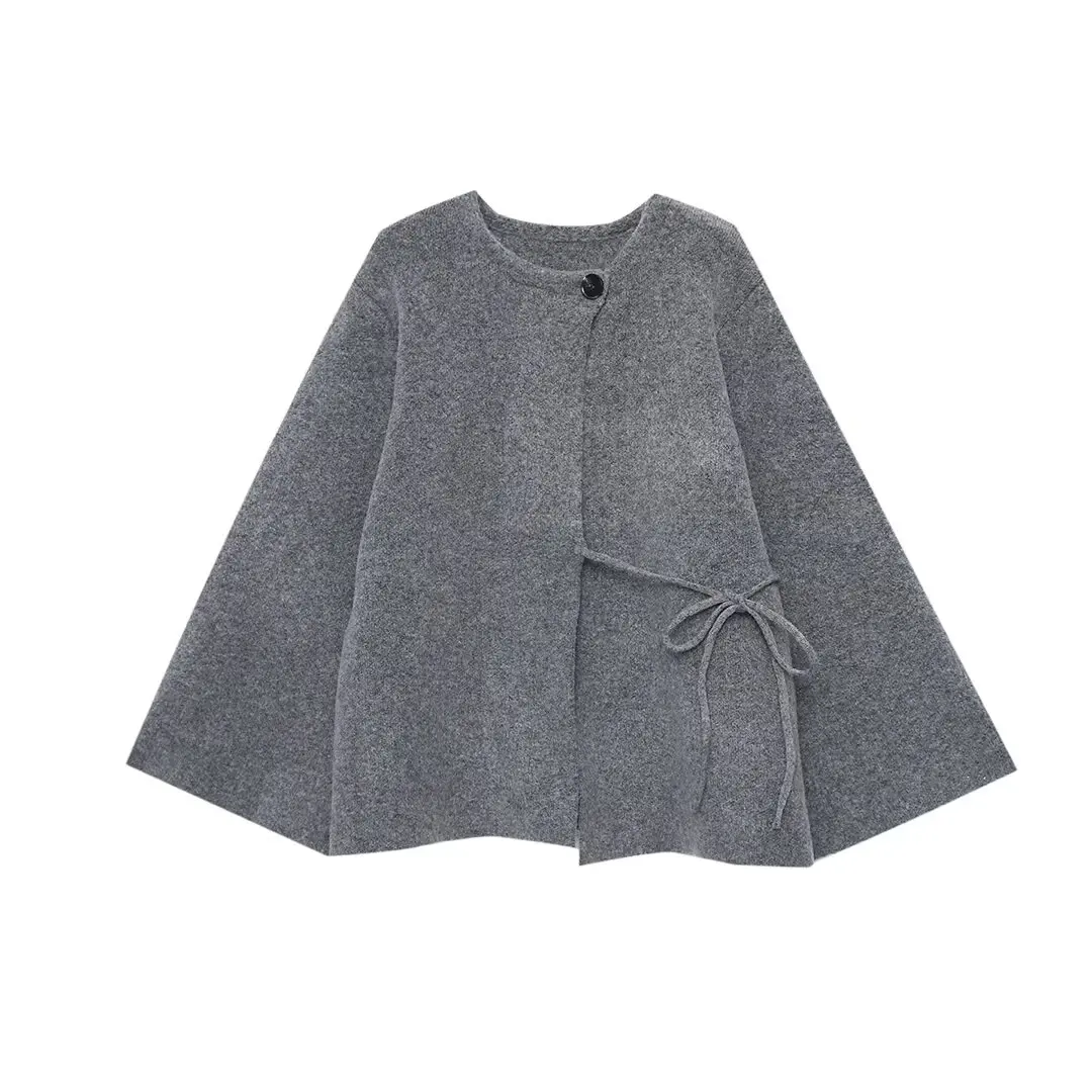 

DiYiG WOMAN 2025 Winter New Fashion Split Ornament Long Sleeve Knitted Loose Chic Tape Ornament Round Neck Top Outerwear Mujer