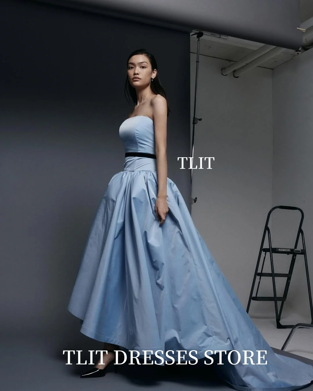 فساتين سهرة أنيقة من قماش التفتا الأزرق على شكل حرف a من TLIT بدون حمالات وشاحات سوداء فساتين حفلات مناسبة رسمية مخصصة فيستدوس دي نوش