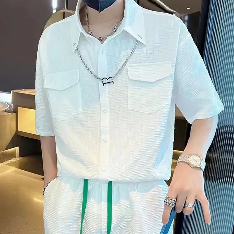 Conjuntos curtos de camisas masculinas simples ao ar livre manga quarto kpop 2025 tendência básica essencial roupas baratas camiseta estética conjunto de shorts masculinos