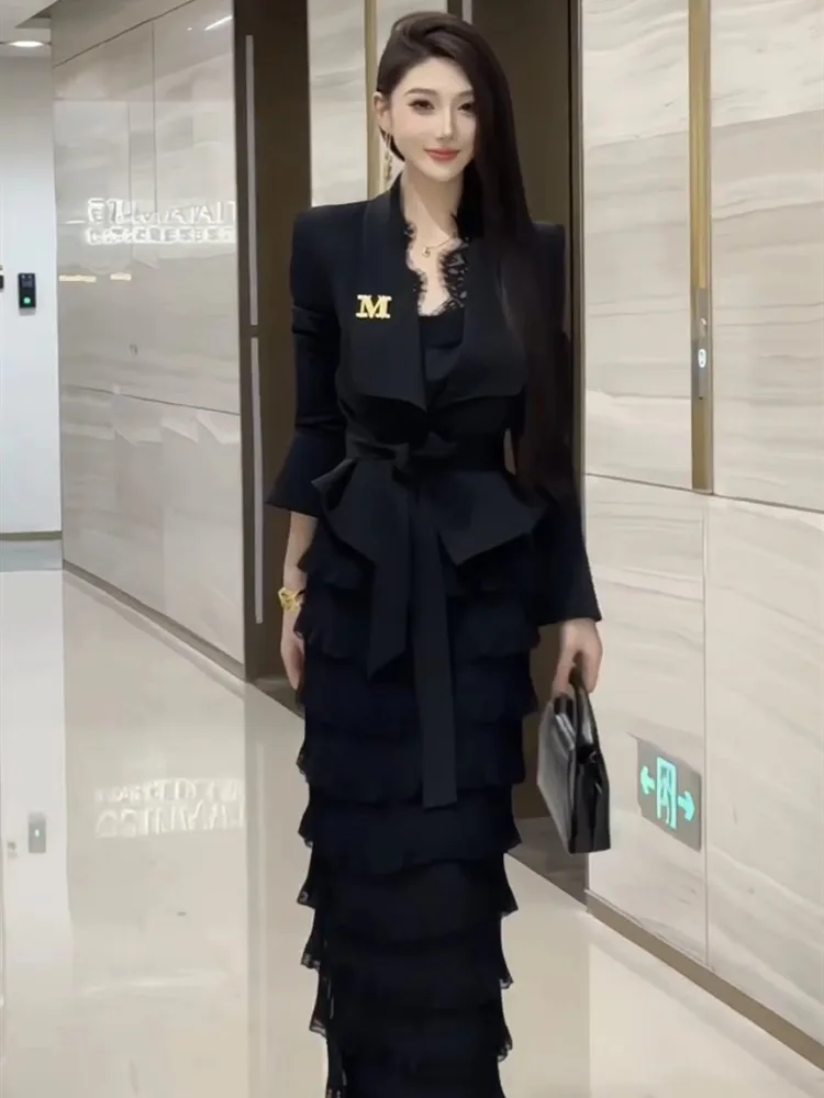 High end goddess style temperament set 2025 autumn new fashion lapel Blazer waist cinching jacket slimming cake skirt