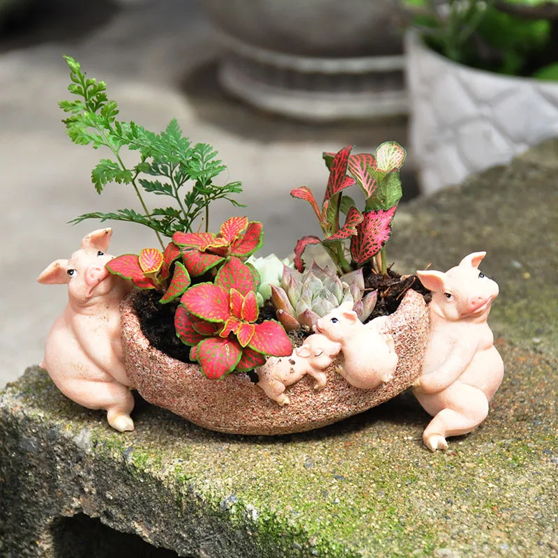 

Cartoon Animals Country Pastoral Style Funny Piglet Move Bathtub View Flower Pots Back Garden Balcony Decorations Potted Plants