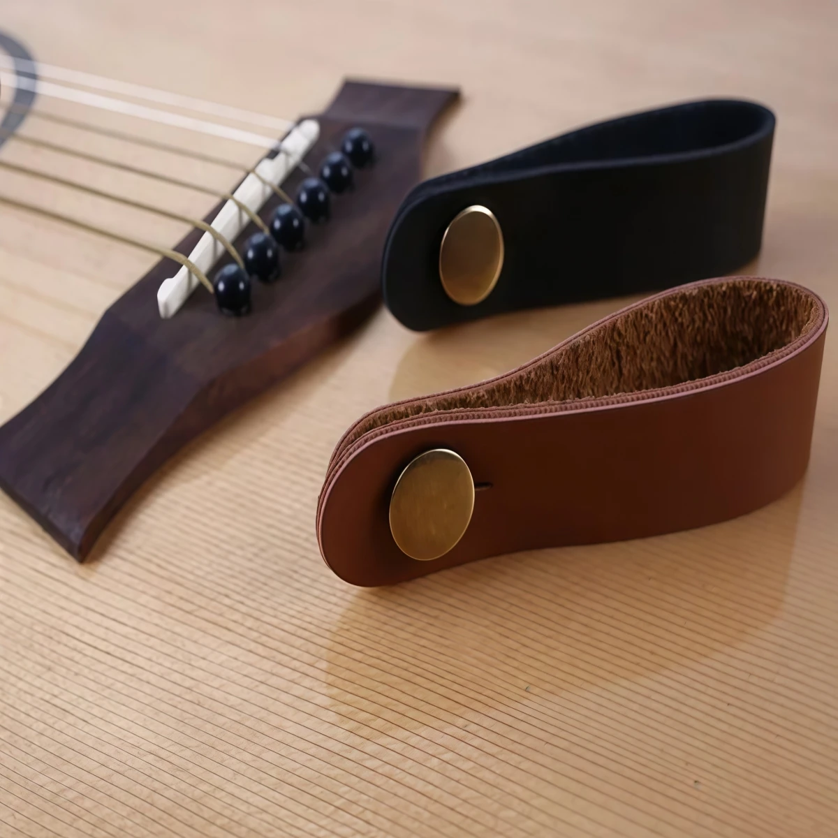 Sangle de cou en cuir Miwayer avec verrou de sécurité, bouton de fixation pour basse, ukulélé, guitare acoustique, accessoire fiable