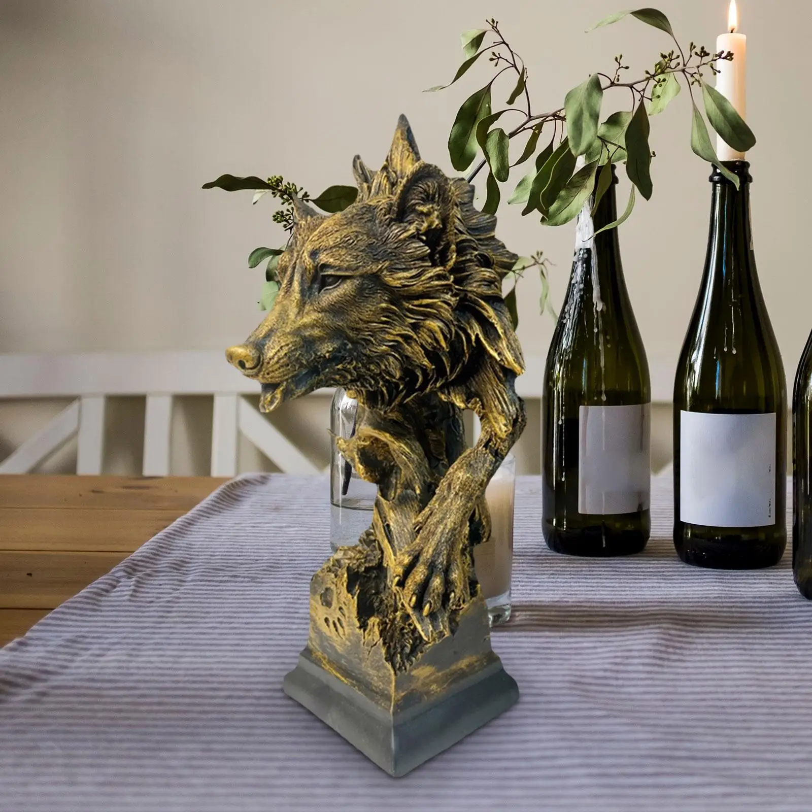 Majestic Wolf Head Sculpture - Vintage Animal Decor for Home Or Office