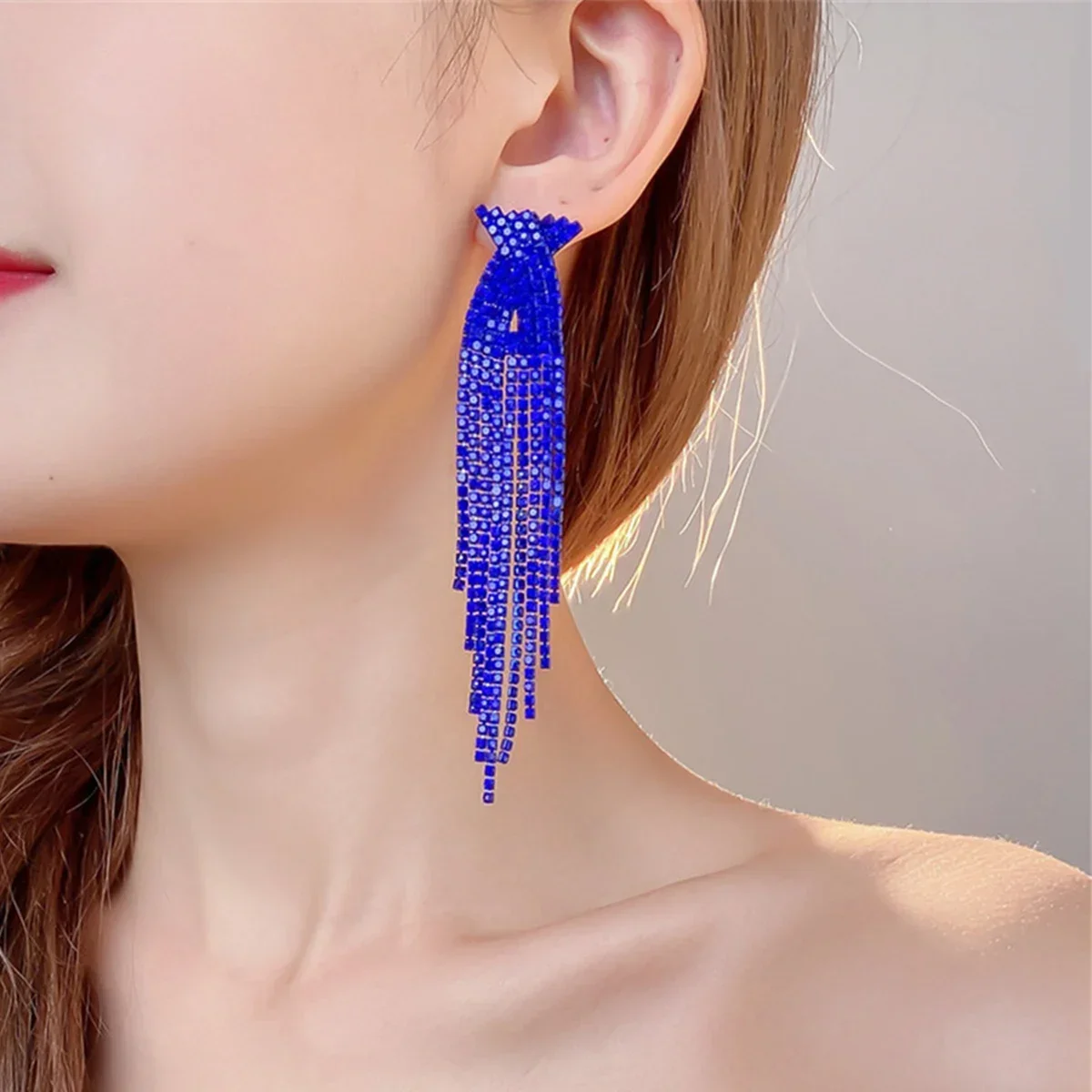 Long Crystal Tassels Earrings For Women Luxury Glitter Water Drop Earrings Red/Black/Blue/Gray Gradient Earrings Jewelry