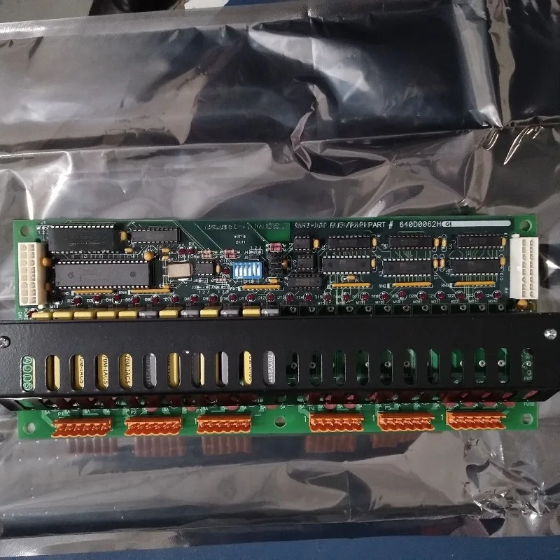 Parts are suitable for York Industrial Refrigeration Unit Computer Board 640D0062H01 Input and Output Board, Control Board
