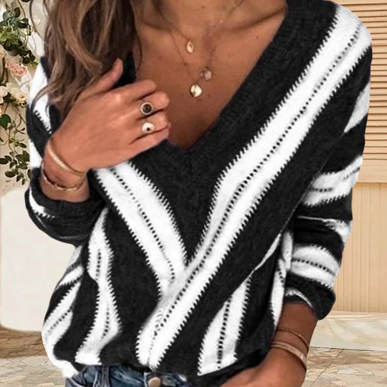 Women's V-Neck Sweater Fashion Knit Casual Loose Pullover Sweater Top for Daily Life Shopping Work