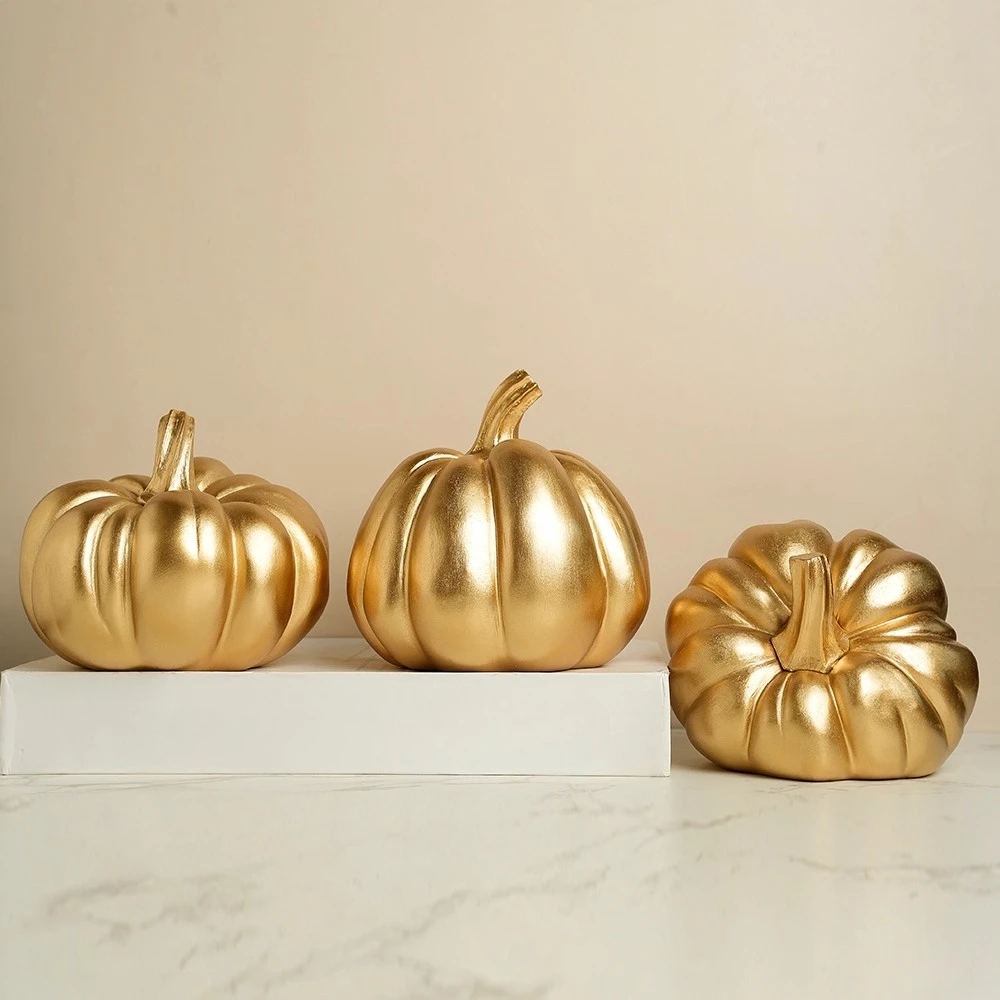 

European light luxury gold pumpkin resin small ornament