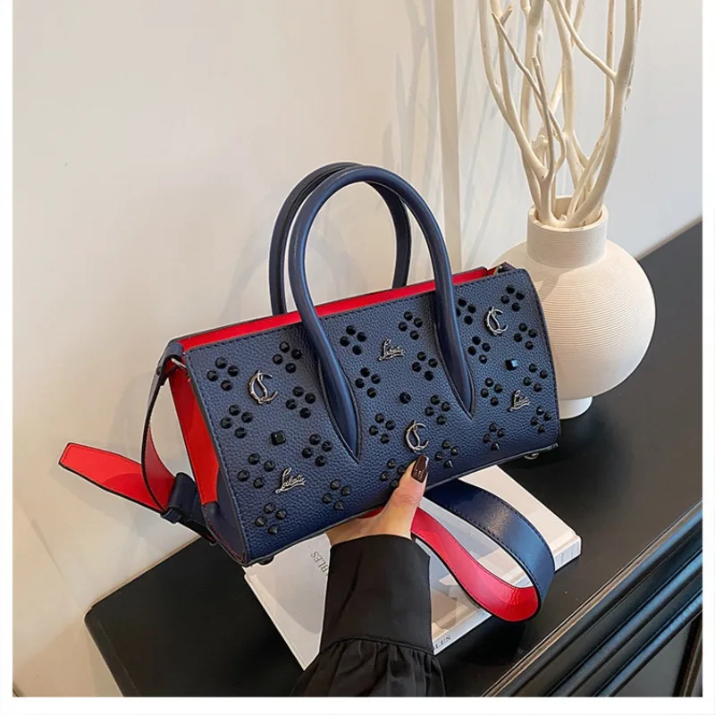 2025 Retro High-quality Hollowed-out Tote Bag Handbag, Large-capacity Single-shoulder Underarm Crossbody Women's Bag