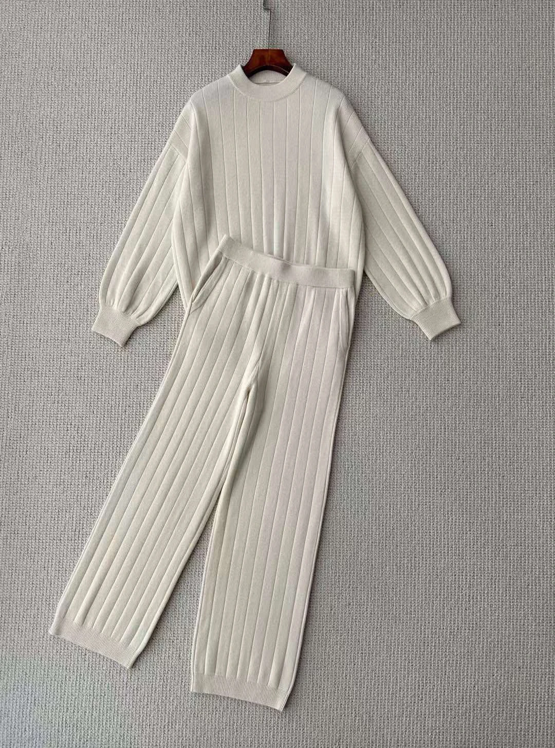 Setelan Kasmir Wanita Sweter Rajutan Lengan Panjang Leher-o Celana Kaki Lebar Ramping Pinggang Tinggi Set 2 Potong