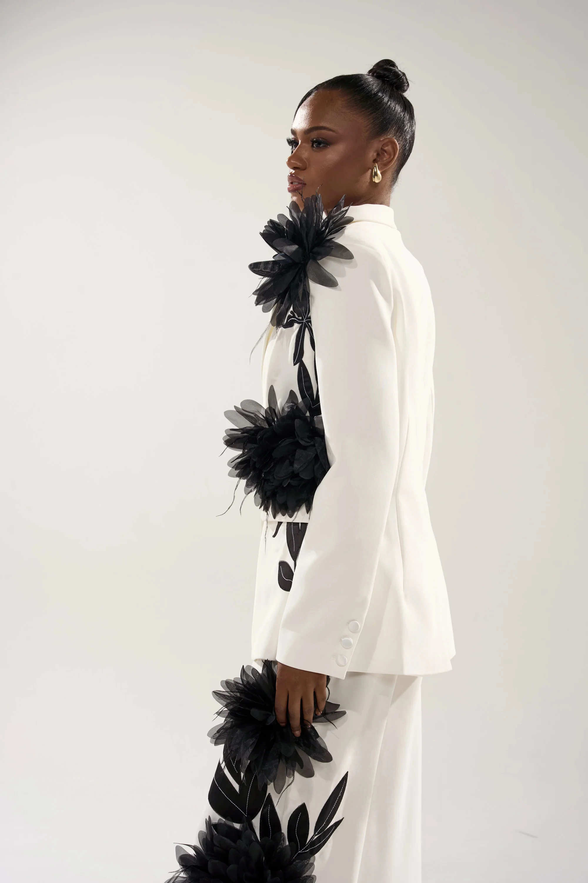 Occasioni formali Giacca da donna Abiti da donna Fiori fatti a mano Pantaloni svasati Prom Festa di compleanno Sera 2 pezzi