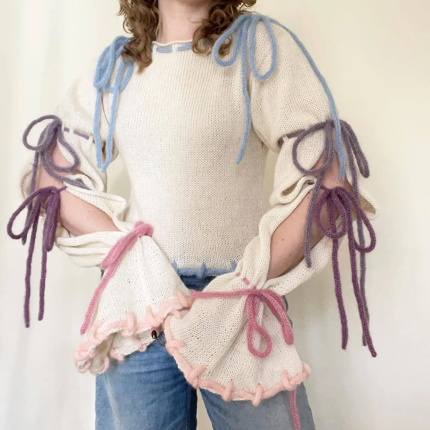 

Свитера, джемперы, пуловеры, женские длинные вискозы на открытом воздухе, полуприталенные, для ресторана, ужина, свидания, ночного романтика, элегантные женские