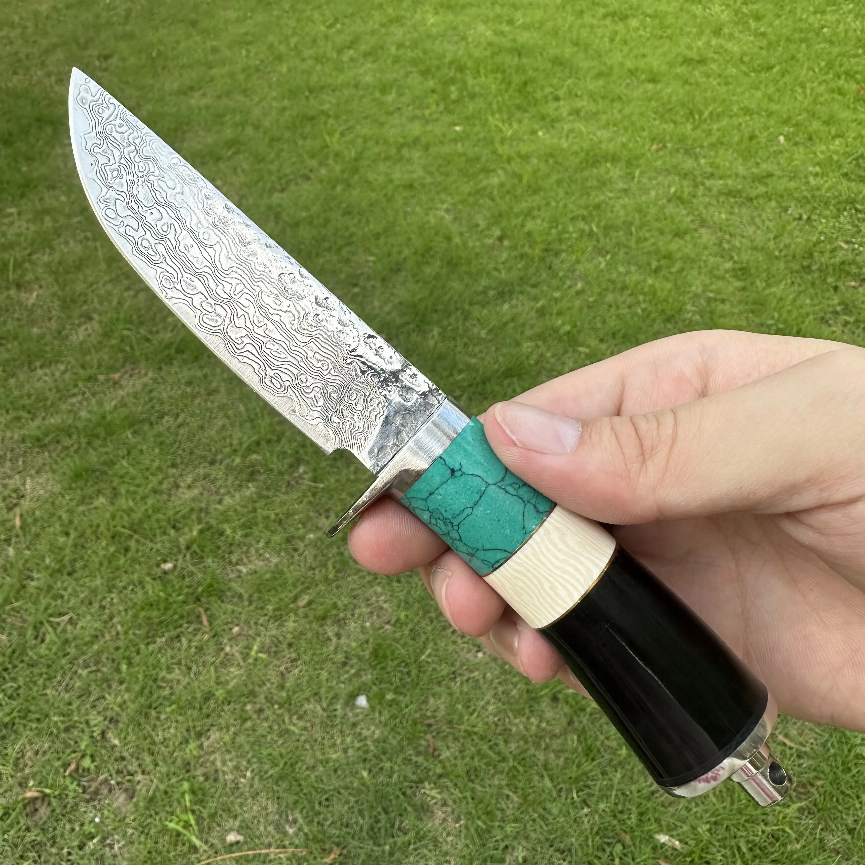 

Topwell Handmade Forged Fixed Blade Damascus Knife Bull Horns Handle Solid Top Quality Leather Sheath Outdoor Collection Knife