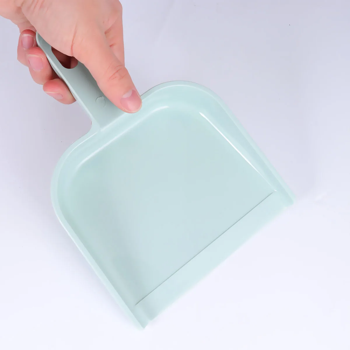 

Mini Dustpan Broom Set Tiny Portable Pet Cage Cleaning Tools Hamster Nest Plastic Reusable Storage Handle