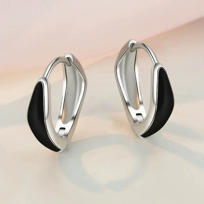 French Style Geometric Earrings Fashionable and Niche Design 925 Silver Triangular Ear Buckles Black Drip Glue Earring KOFSAC