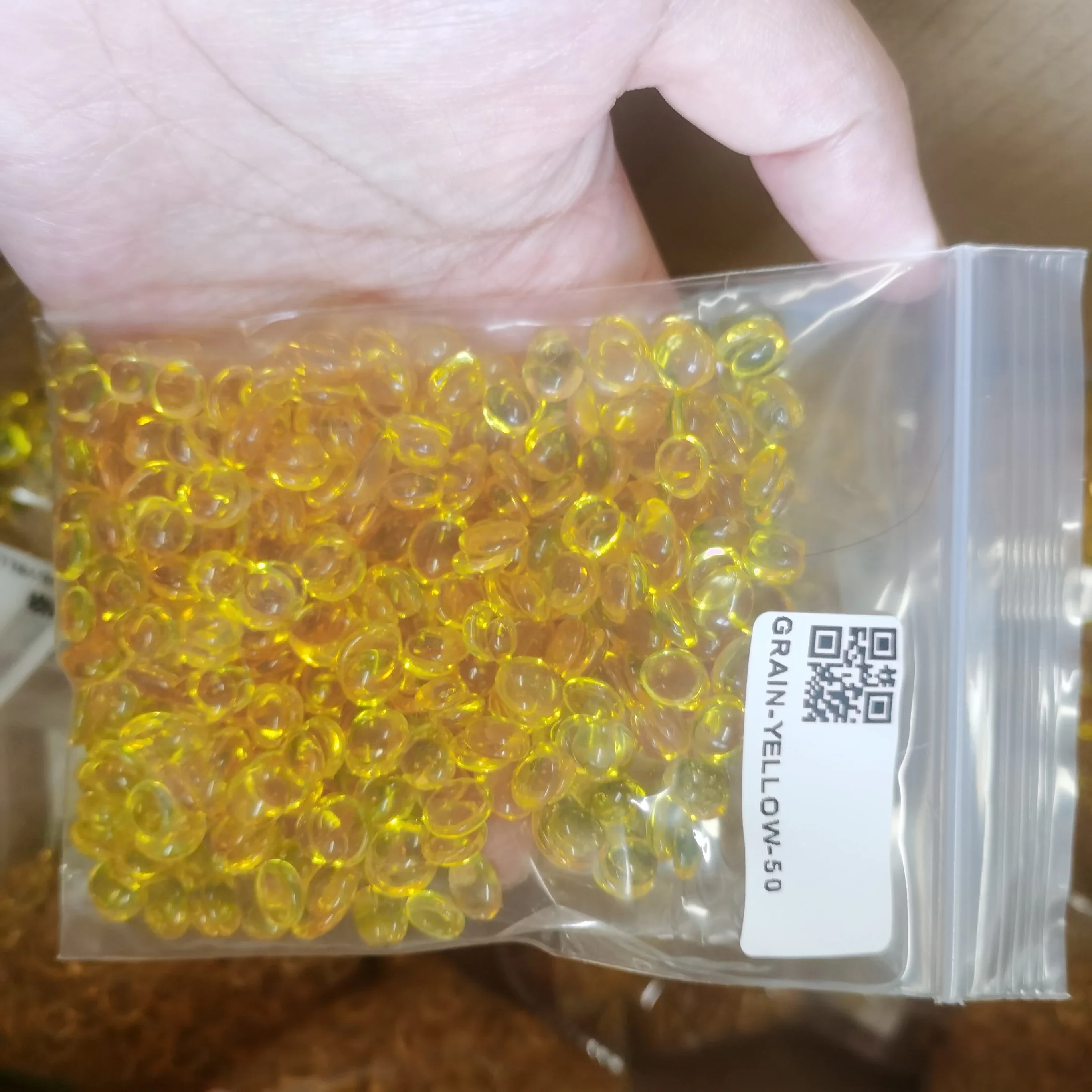 

Italian Keratin Glue Granule/Beads/Grain for Human Hair Extension - Best Quality Available in 50/100/150G Yellow