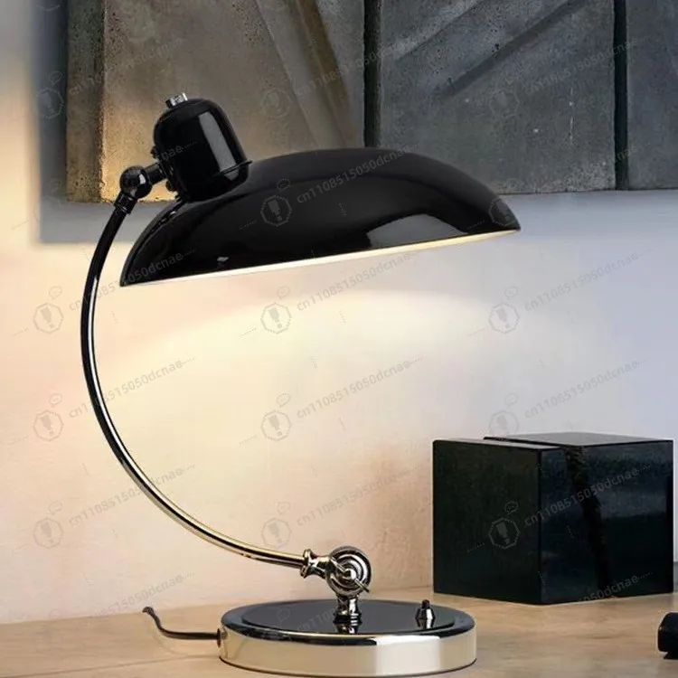 

Датская скандинавская средневековая настольная лампа для спальни, прикроватная лампа, простая настольная лампа для кабинета, ретро-лампа в стиле Баухаус.