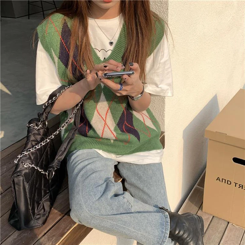 Autumn 2024 New Korean Style Loose Simple Knitted Vest Outer Wear Rhombic Inner Base Shirt Trendy Knitted Jacket