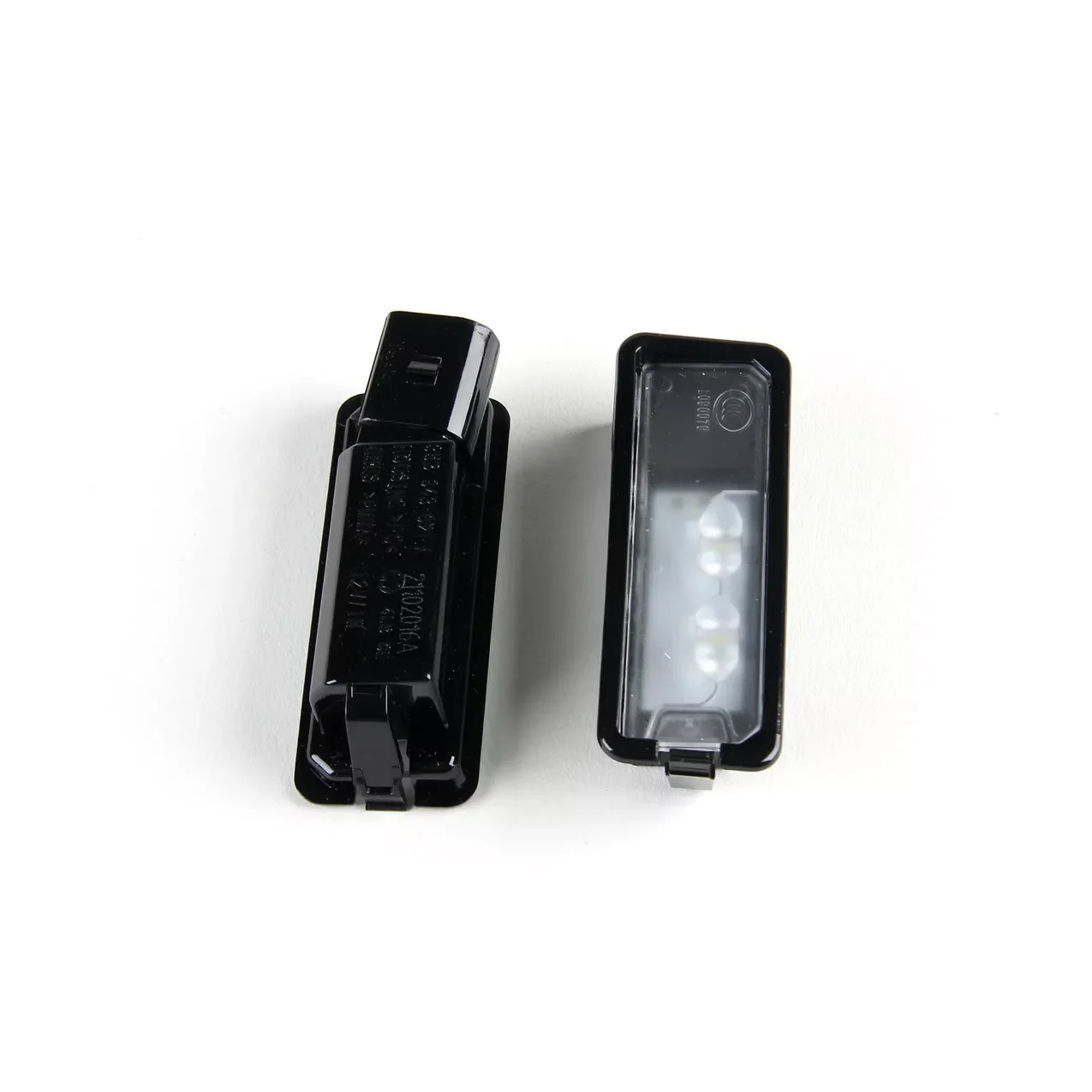 

1К 8943021 C Для Porsche, Volkswagen, Audi 2012-2020 освещение номерного знака