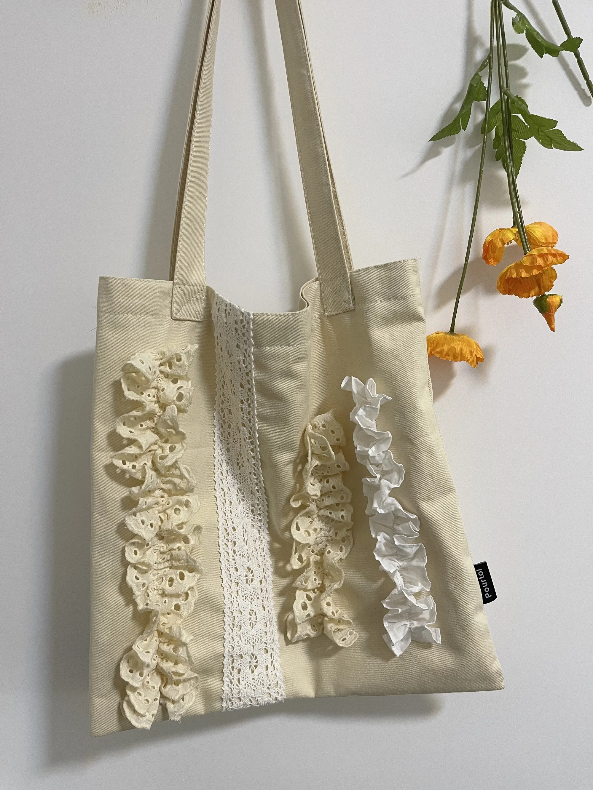 

Niche Canvas Bag with Lace Design Creamy Yellow Shoulder Retro Sweet Patchwork Cloth Bags