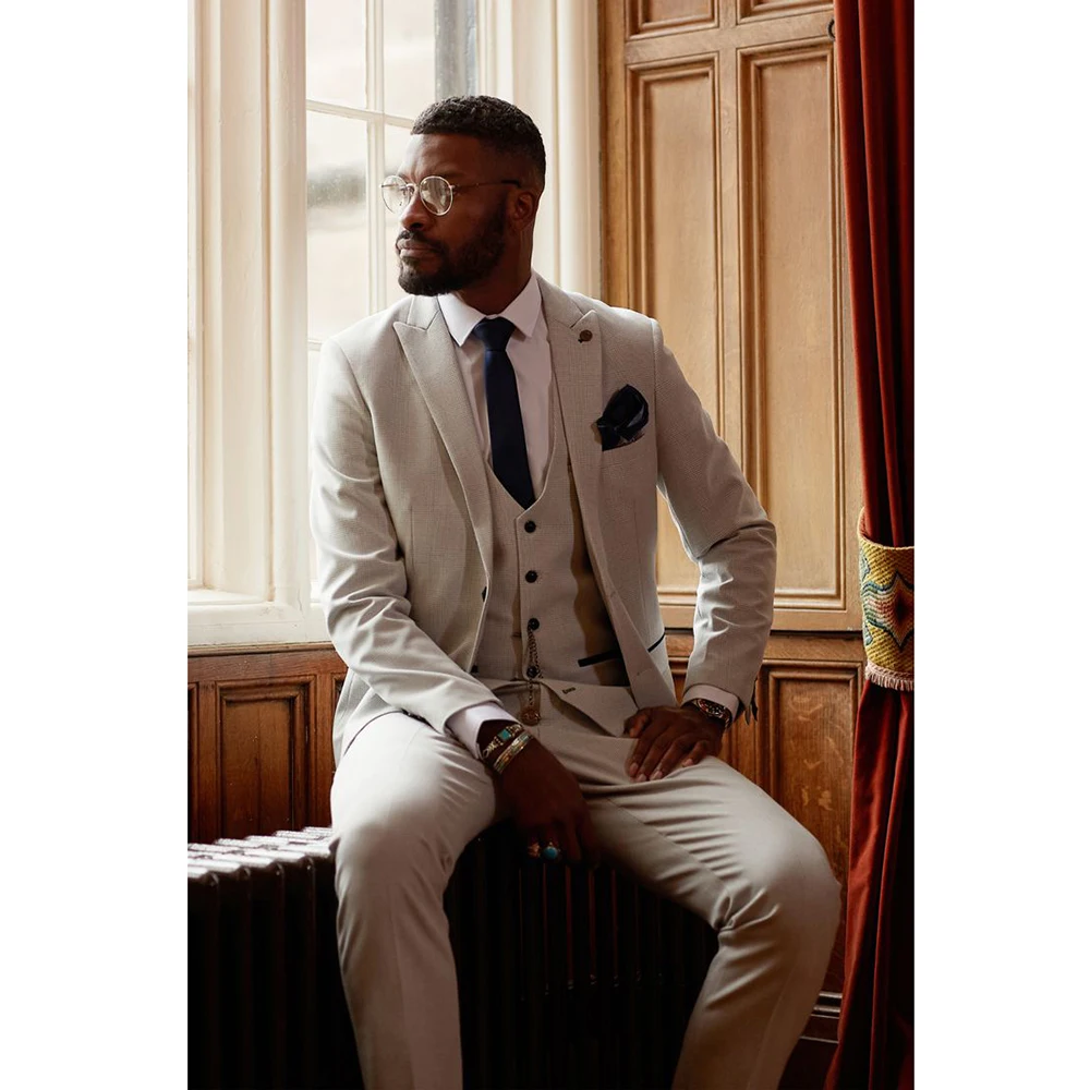 

Fashion Suits for Men Single Breasted 3 Pieces Jacket Pants Vest Blazers Sets Slim Fit Male Wedding Business Banquet Clothing