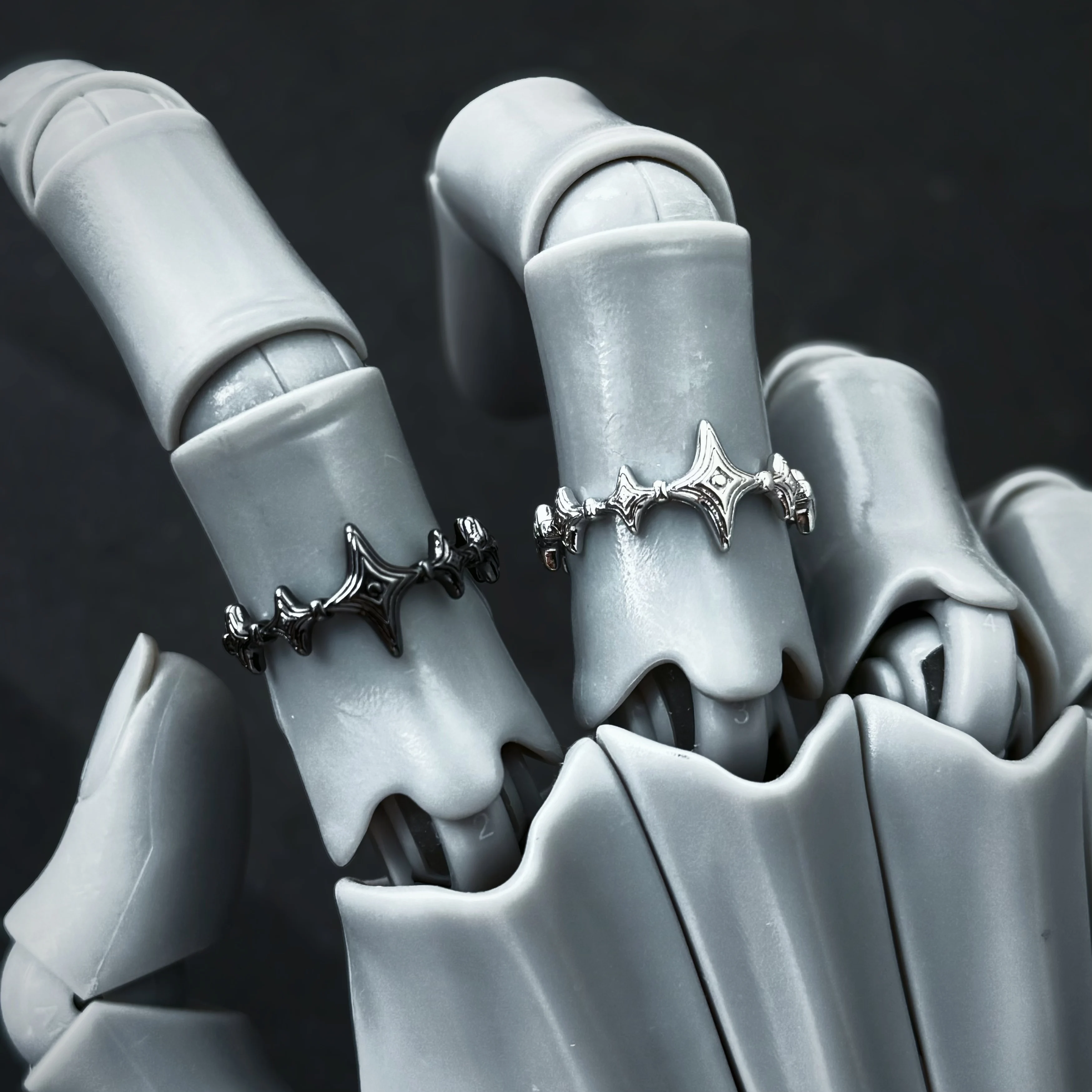 Retro Funkelnde Sterne Verstellbarer Offener Ring für Frauen Versilbertes Messing Gothic Punk Edgy Schmuck Trendige Accessoires Geschenk für Sie – Detail 7