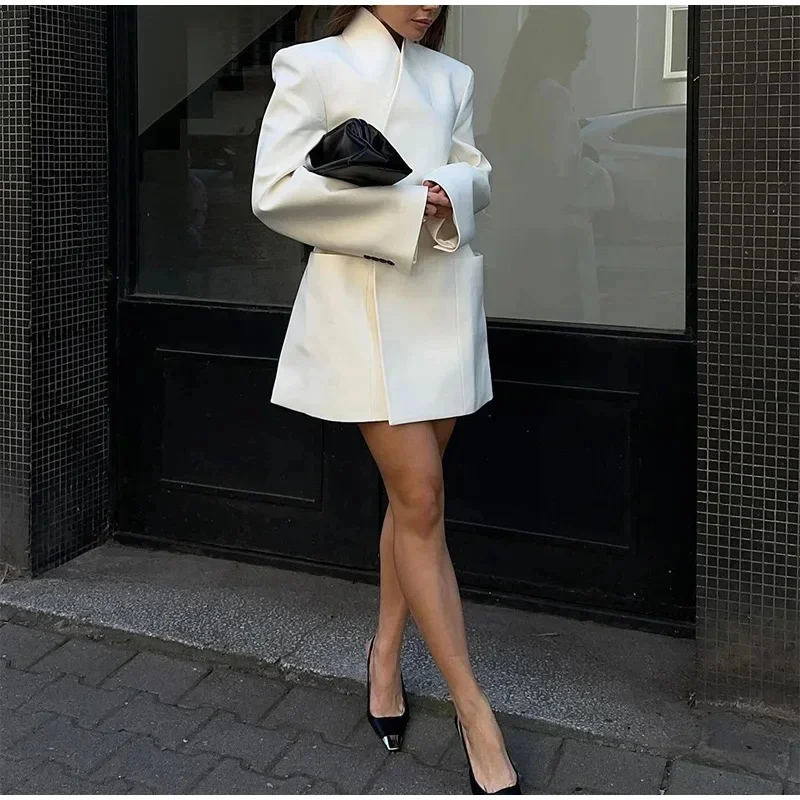 Fashion White Stand Collar Double Pocket Jacket Women Shoulder Pads Elegant Full Sleeves Cardigan Coats Chic Lady Street Wear