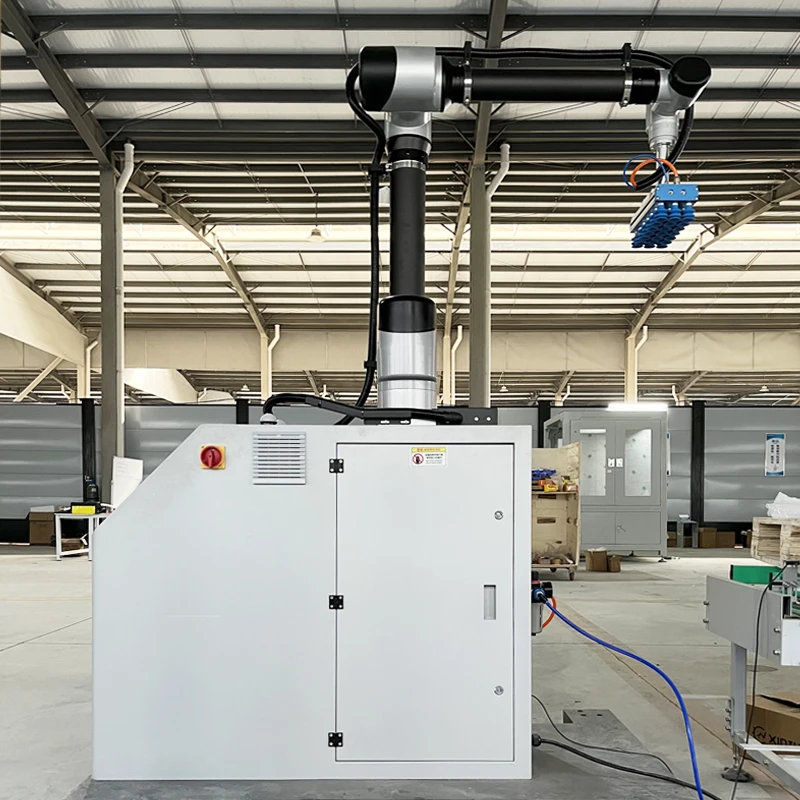 Auto Collaborative Palletizer Robot Arm No Programming 24H Mobile Base Stable Stacking For Chem Beverage Food Industry