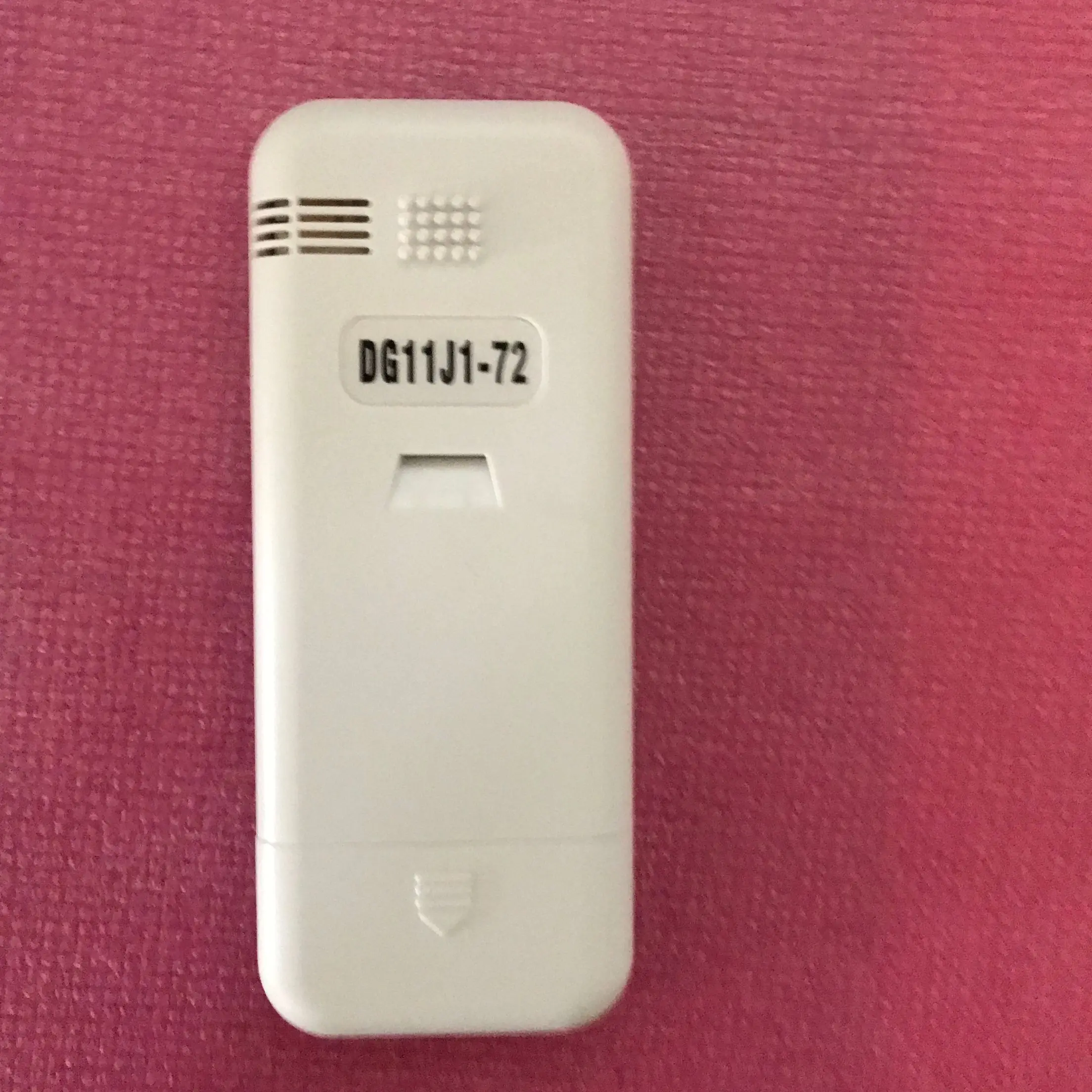 Brand new original DG11J1-72 for Hisense Emerson Windair Quiet Kool air conditioner remote control with backlight
