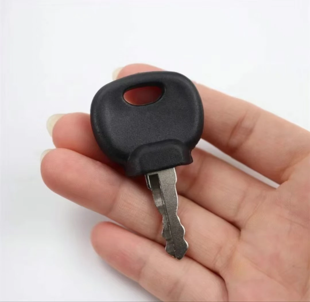 

Suitable for Wacker Neuson 17 Z8 keys, which are used for starting, ignition, and unlocking and opening the door.