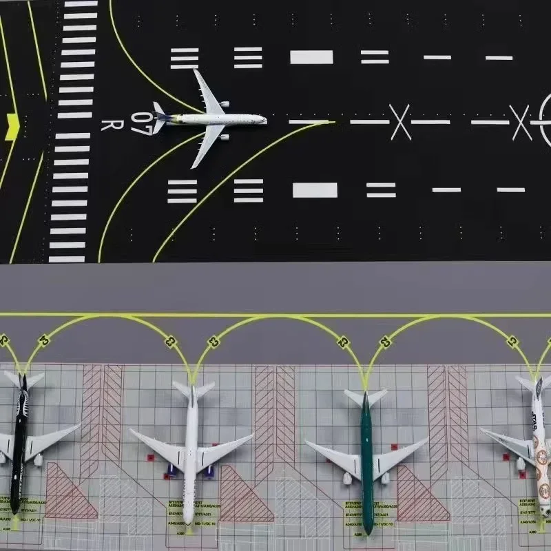 2025 1:400 Airport Runway Pad For Model Plane Boeing B777/Airbus A380 Aviation Airplane Parking Positions On The Apron Airport