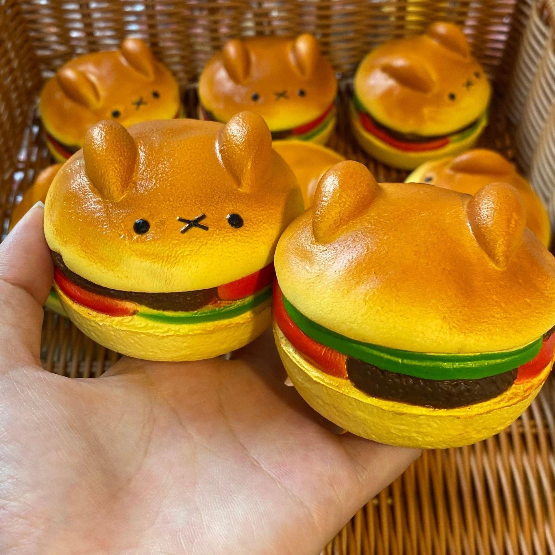 New Novelty Bear Burger Squishy Food Stress Relief Toys Holiday Party Decoration Kids Gifts Slow Rising Squeeze Toys