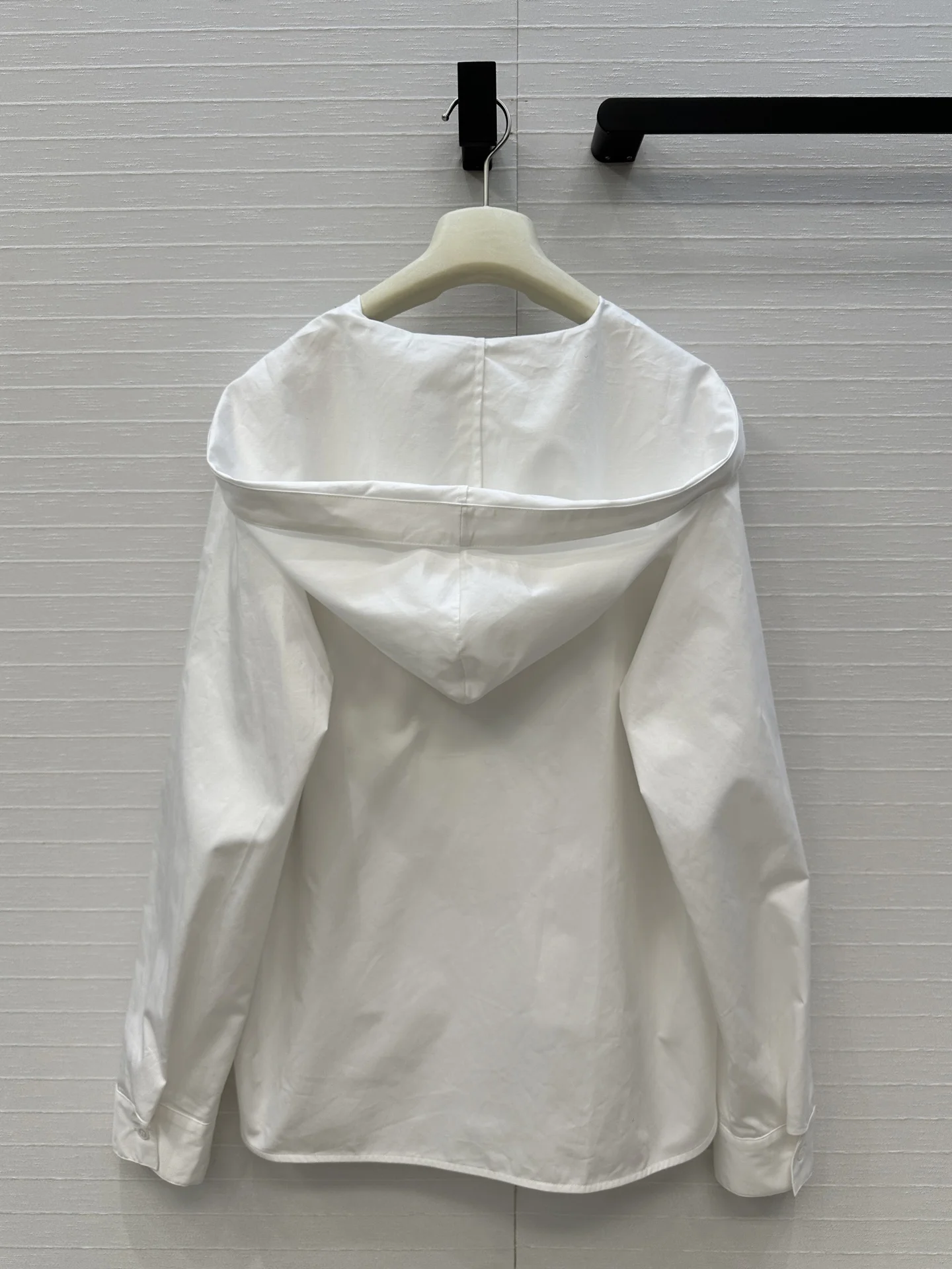 Wysokiej jakości jesienna nowość: damska koszulka z kapturem, długi rękaw, modna i uniwersalna koszulka z kapturem i dekoltem w serek.