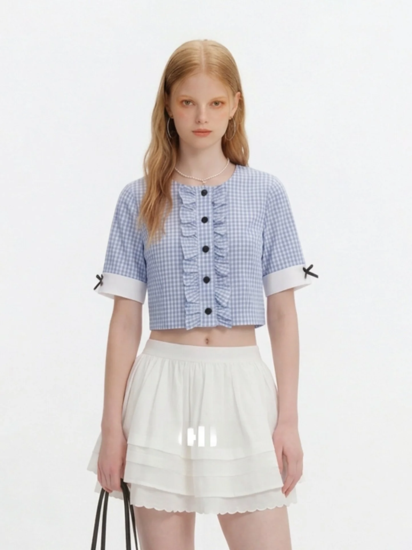 

Новая женская летняя рубашка AHMI в шотландскую клетку с сине-белыми цветовыми блоками, круглым вырезом, оборками, коротким рукавом, повседневная, свободного кроя, дышащая