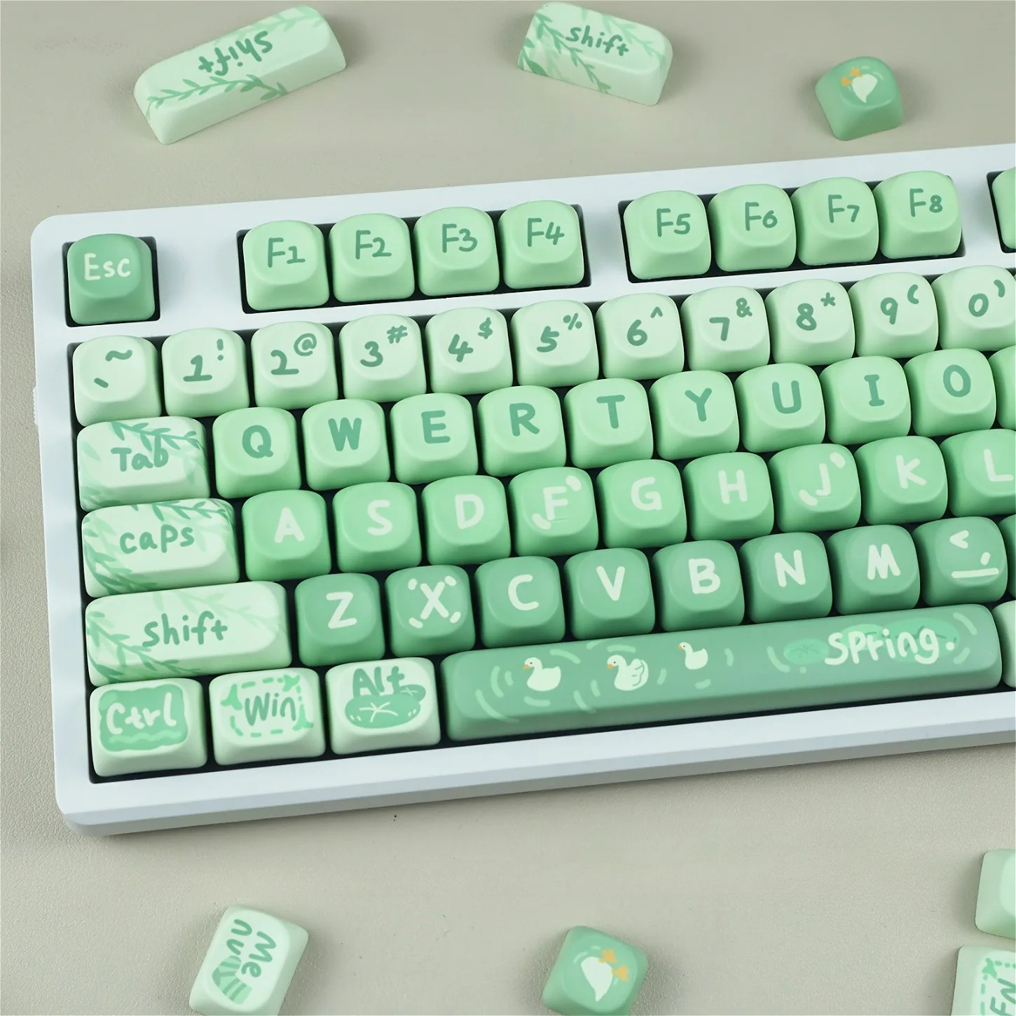 

MOA Profile Green Keycaps 130 Keys PBT Material Spring Theme Personalized Keycaps for 61/68/75/87/98/108 Keyboard
