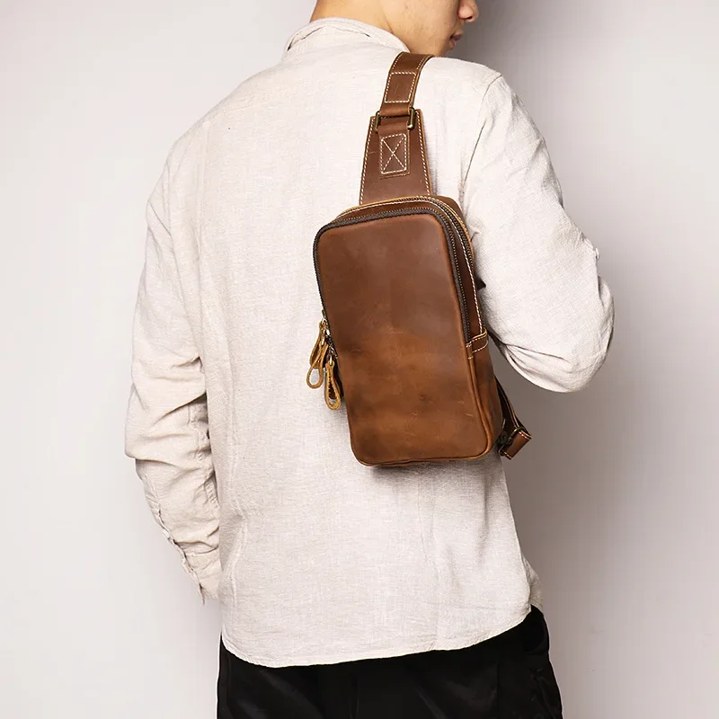 Men Crazy Horse Cow Leather Chest Bag Zipper Retro Male Motorcycle Outdoor Chest Bags Casual and Simple Single-Shoulder bags 가방