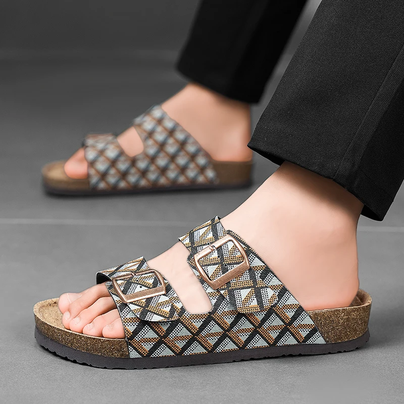 2025 الصيف الكلاسيكية حذاء كاجوال الاتجاه اكتشاف الرجال الصنادل موضة عدم الانزلاق الذكور أحذية رياضية مقاومة للاهتراء المطاط صندل شاطئ