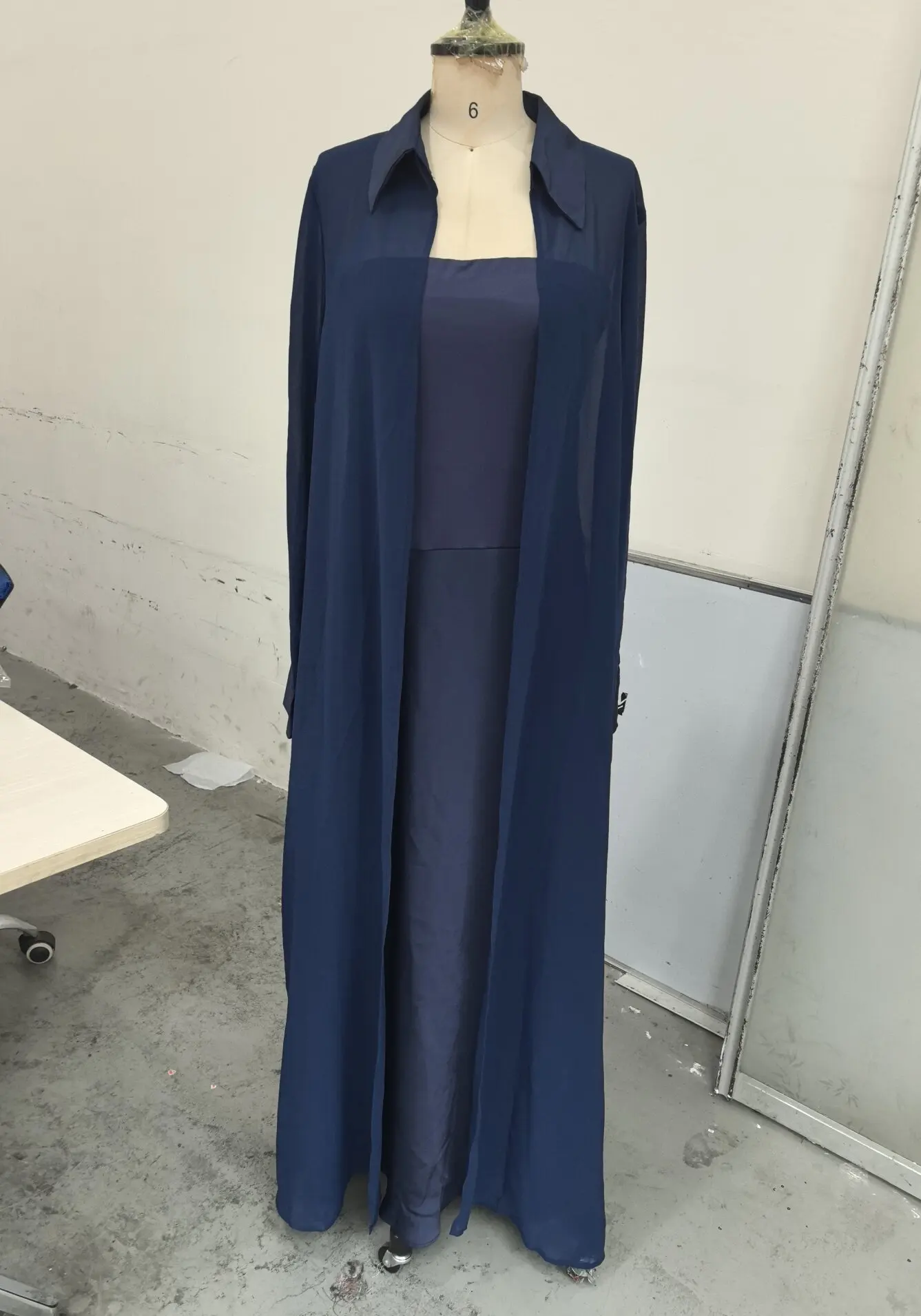 Eleganter dunkelblauer Slim-Fit ärmelloser Robe-Anzug für Damen, modisch, trägerlos, rückenfrei, Mantel, 2-teiliges Set, weibliche Abendparty-Kleidung – Detail 3