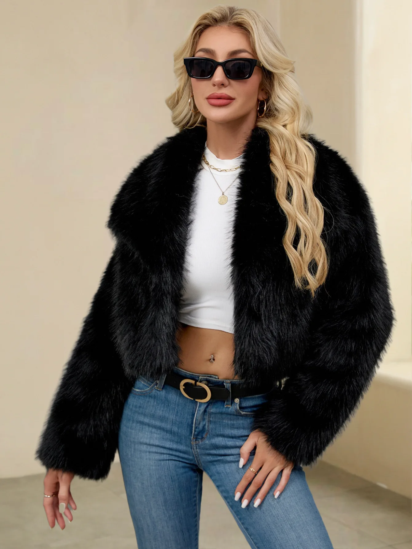 Women's Short Faux Fur Lapel Coat Autumn Winter 2025 New Style Fashionable Outerwear for Ladies