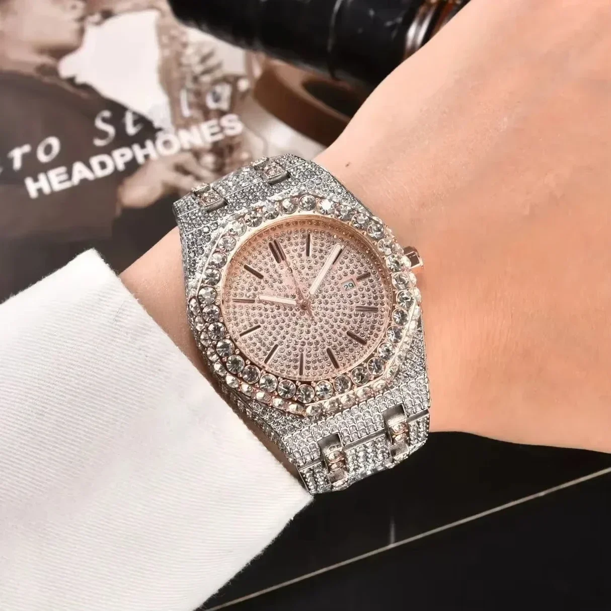 2025 New Full Diamond Timing Precise Famous Luxury Designer Male and Female Universal Watch Fashion Watch